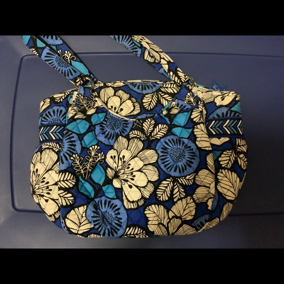 Vera Bradley tote! - Picture 1 of 2